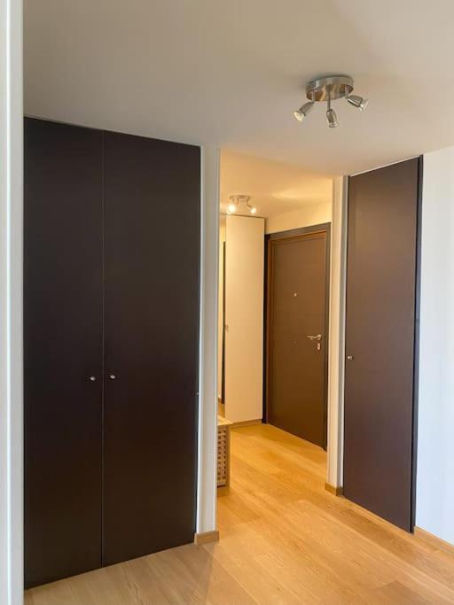 15, Con Posto Auto Appartement